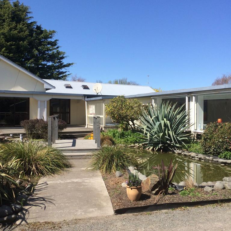 Water Lily Garden Bed & Breakfast Christchurch Exterior photo