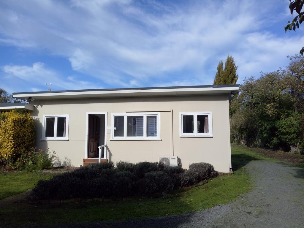 Water Lily Garden Bed & Breakfast Christchurch Exterior photo